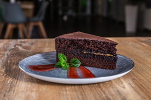 sacher torta 1.jpg